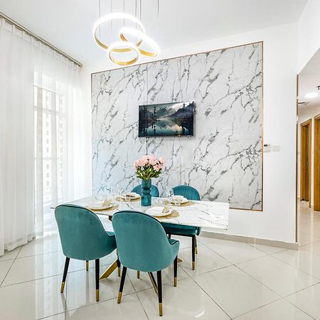 5 Star Serviced Apartment With Beach Access In The Heart Of Dubai Marina Free Welcome Gift Box Upon Arrival Ngoại thất bức ảnh