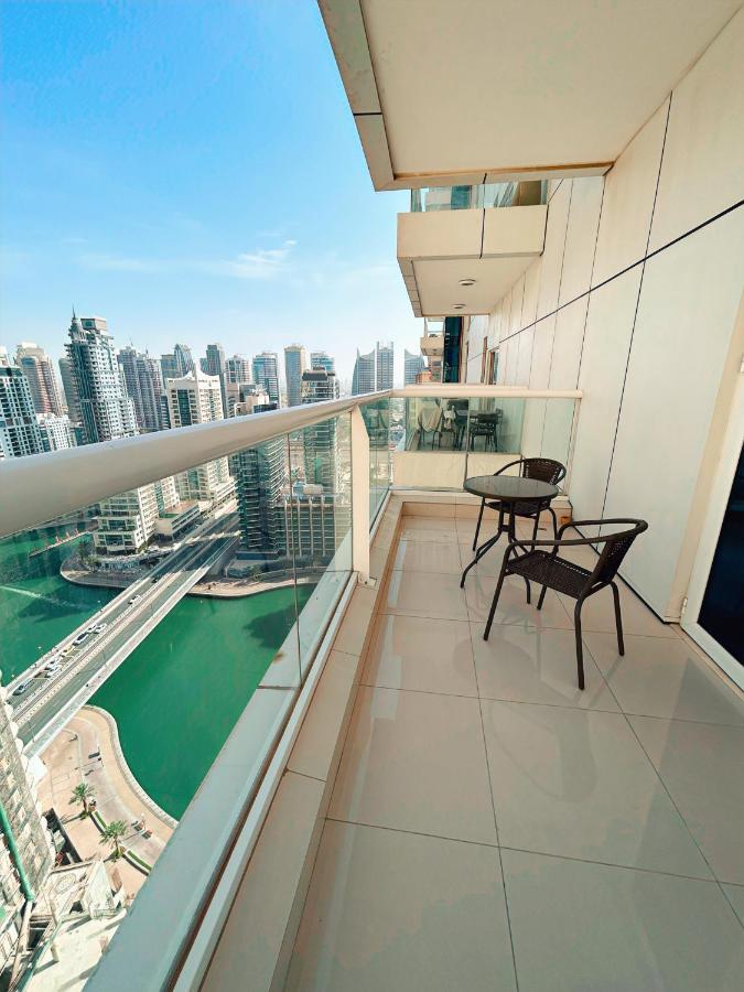 5 Star Serviced Apartment With Beach Access In The Heart Of Dubai Marina Free Welcome Gift Box Upon Arrival Ngoại thất bức ảnh