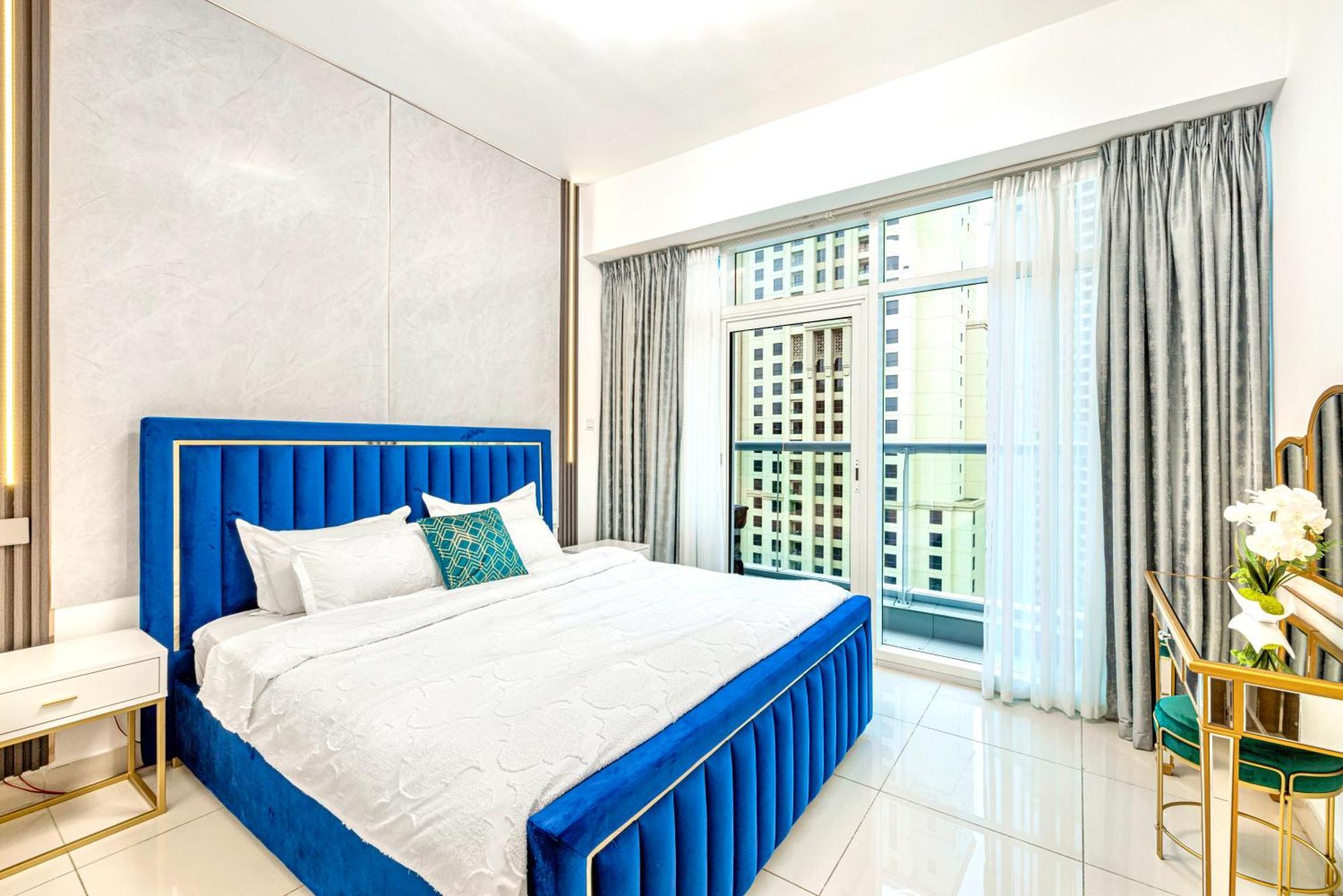 5 Star Serviced Apartment With Beach Access In The Heart Of Dubai Marina Free Welcome Gift Box Upon Arrival Ngoại thất bức ảnh
